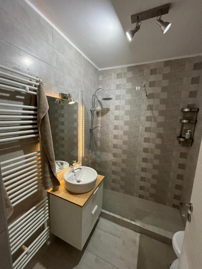 Plaza Luxury Apartment Near Presidential Palace Bucureşti Ngoại thất bức ảnh
