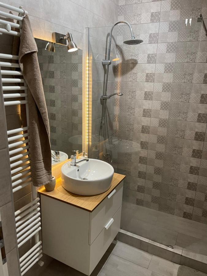 Plaza Luxury Apartment Near Presidential Palace Bucureşti Ngoại thất bức ảnh